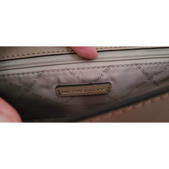Michael Michael Kors Sylvia small camel leather purse NWT - Picture 11 of 13